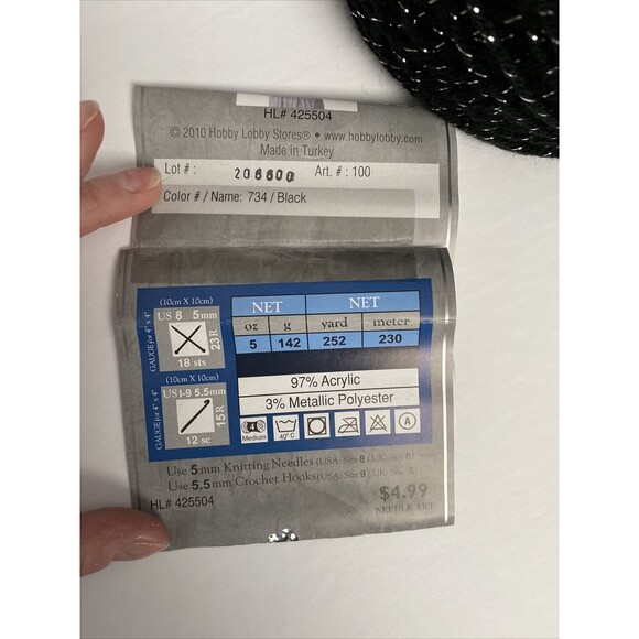 I LOVE THIS YARN BLACK and Silver METALLIC  10oz NEW Hobby Lobby 504 Yds - Picture 3 of 5